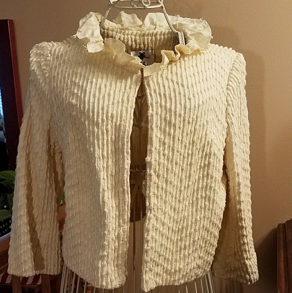 Beautiful cream blazer